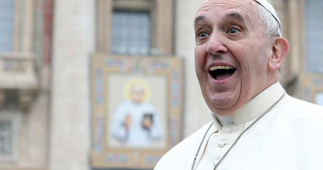 Papa Francisc a sosit luni in Suedia