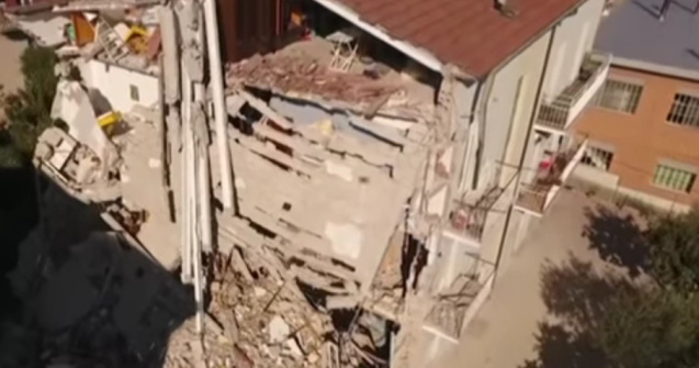 Un roman a murit in Italia, dupa cutremur