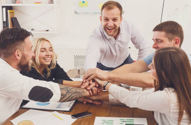 Fericirea angajatilor, o prioritate. Ce fac firmele care vor oameni loiali si multumiti