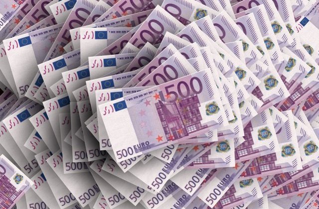 13 milioane de euro falsi, gasiti intr-un baraj din Bulgaria