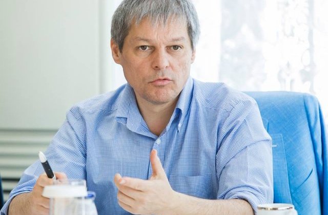 Dacian Ciolos: "Nu as accepta sa fiu premierul unui guvern condus de PSD"