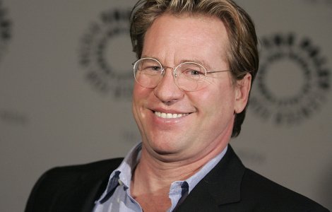 Val Kilmer spune din nou ca nu sufera de cancer