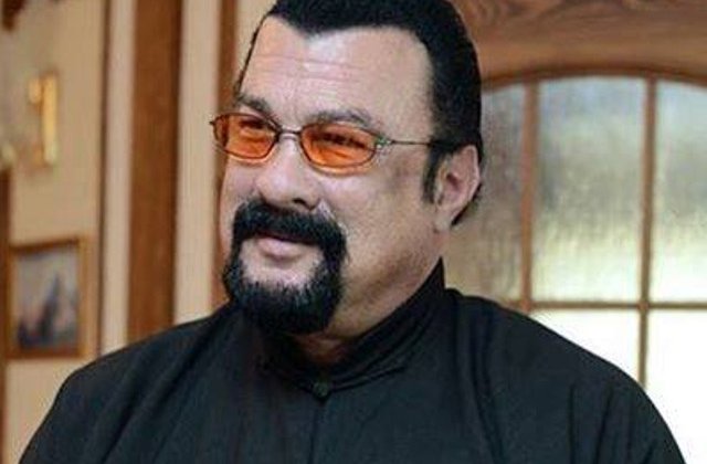 Actorul Steven Seagal a primit cetatenia rusa
