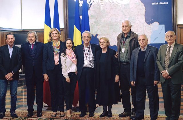 Premierul Ciolos a discutat cu fosti campioni mondiali si olimpici despre salvarea sportului romanesc