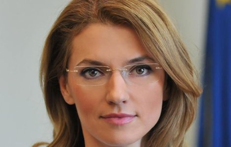 Alina Gorghiu vrea zi libera pentru studenti in 12 decembrie