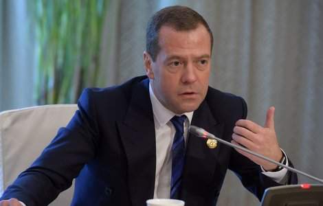 Medvedev: Mii de cetateni rusi lupta de partea rebelilor in Siria