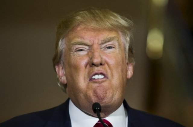 Donald Trump critica dur FBI pentru ca nu a recomandat urmarirea penala a lui Hillary Clinton