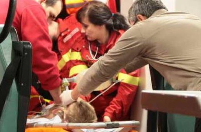 Un copil din Timisoara, in coma dupa ce a cazut de la etajul 4