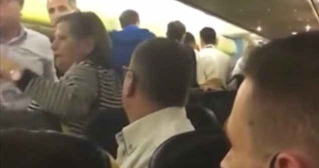 Aterizare de urgenta, dupa ce mai multi romi s-au luat la bataie