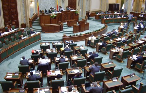 Senat: Cresteri de pensii, adoptate tacit