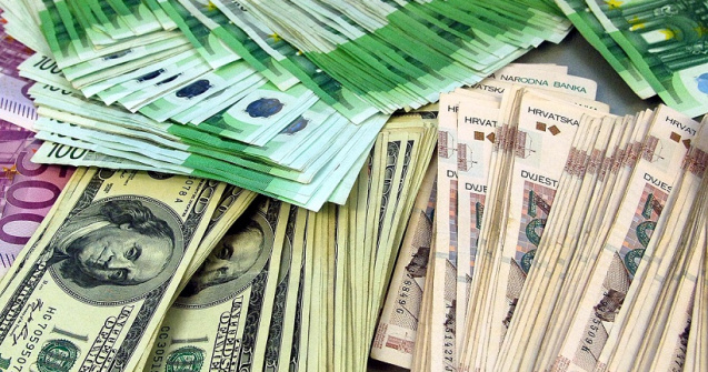 Leul s-a prabusit. Scade si Bursa de la Bucuresti