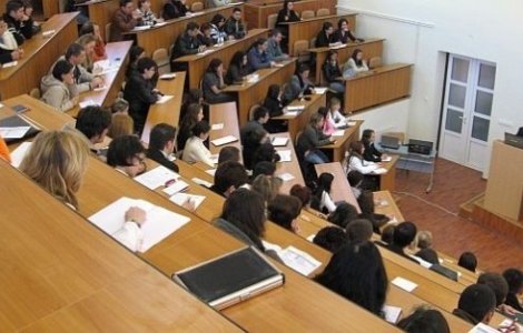 Studentii s-ar putea sa aiba zi libera pentru a putea vota