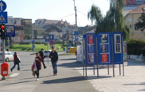Campania electorala a inceput vineri. Reguli stricte privind afisajul