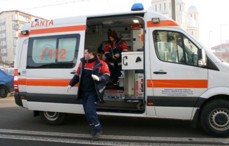 O femeie a cazut de la etajul 6 al unui bloc in constructie