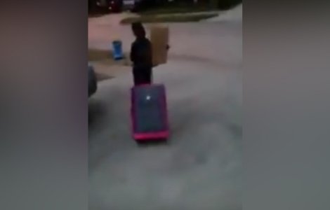 O mama si-a dat fiul afara din casa pentru ca a votat cu Trump