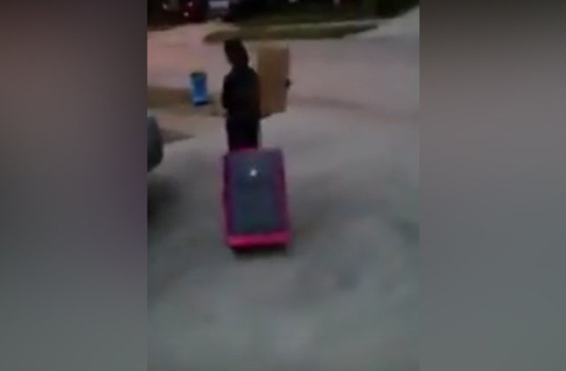 O mama si-a dat fiul afara din casa pentru ca a votat cu Trump