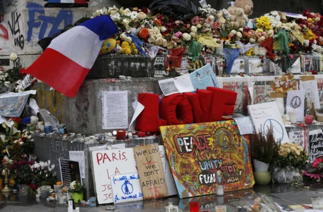 Franta marcheaza un an de la atentatele jihadiste de la Paris