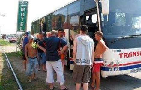 Un autocar cu turisti romani a ramas in Austria, dupa ce soferul a fost arestat