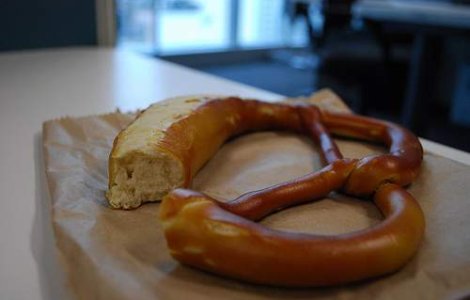 Covrigii, o afacere de 55.000 de lei pe luna