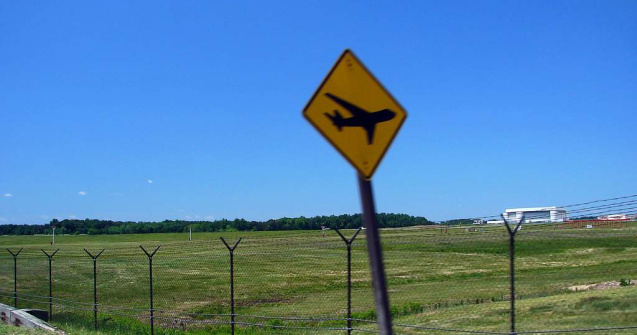 Un avion de pasageri a aterizat de urgenta in SUA