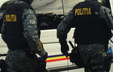 Sotul sefei AEP, prins in timp ce incerca sa fuga cu actele