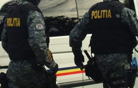 Sotul sefei AEP, prins in timp ce incerca sa fuga cu actele