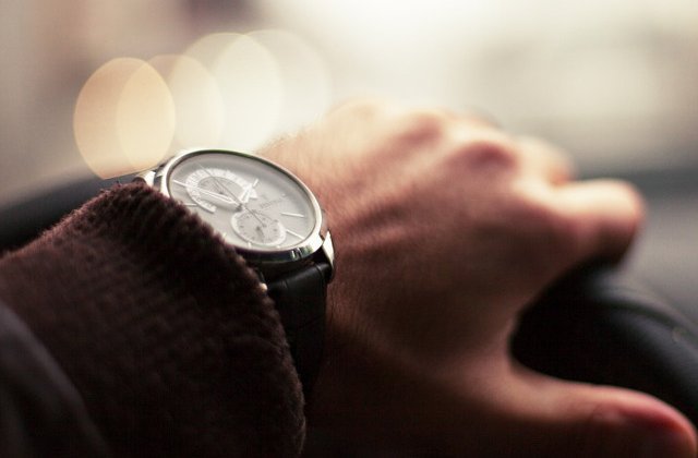 WatchShop: Romanii ar putea cumpara ceasuri in valoare totala de 160.000 de euro de Black Friday