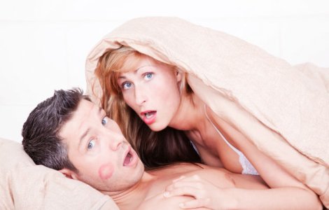 Cum a descoperit acest tanar ca iubita il insala