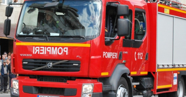 Incendiu de proportii la Hala Obor. 12 autospeciale au intervenit