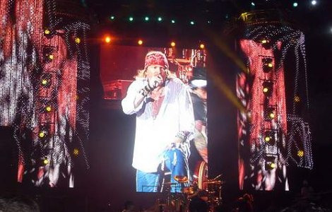 Biletele VIP la concertul Guns N'Roses, suplimentate