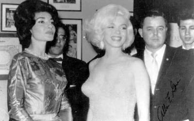 4,8 milioane dolari pe o...