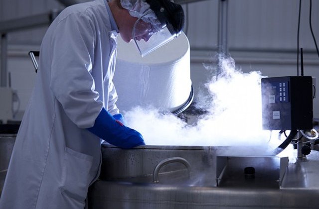 O adolescenta de 14 ani, bolnava de cancer, a fost criogenata dupa ce a murit