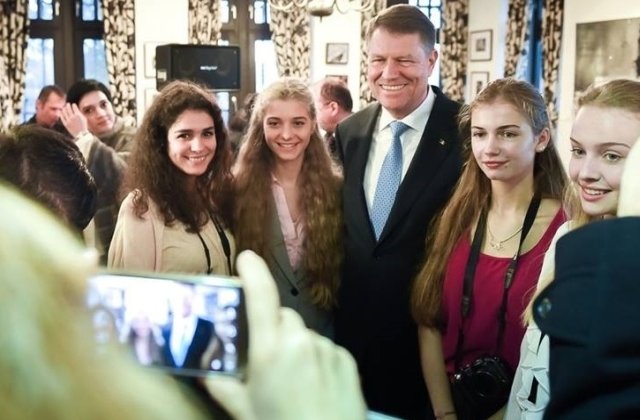 [Foto] Klaus Iohannis, la Festivalul International "Tineri in dialog". Ce mesaj a transmis presedintele
