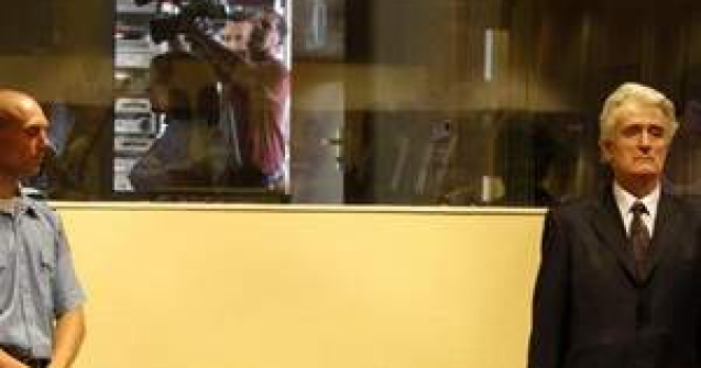 Karadzici a cerut 30 de zile inainte de a pleda vinovat sau nevinovat