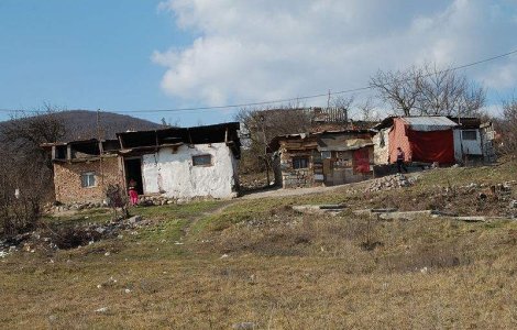 Autoritatile din Milano "declara razboi" romilor din taberele autorizate