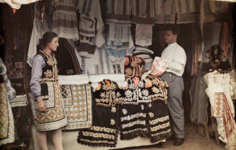  Top  Partea a II-a. Culorile unei Romanii cenusii: anii `30 in imagini idilice si foarte rare