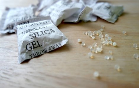 Nu ii mai arunca! Ce NU STIAI ca poti face cu saculetii cu silicon