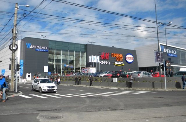 Un barbat a fost gasit mort in toaleta unui mall din Ploiesti