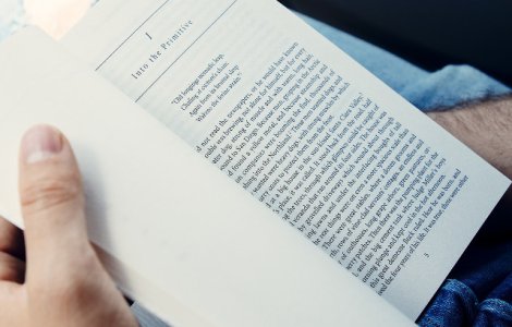  Top  5 beneficii mai putin stiute ale cititului. Tu cand ai citit ultima carte?