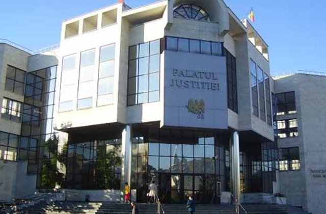 [UPDATE] Tribunalul Maramures, evacuat in urma unei alerte cu bomba