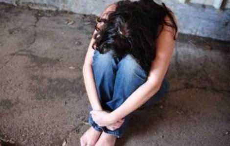Doua surori din Vaslui, violate de tata. Politia si Protectia Copilului au inceput o ancheta