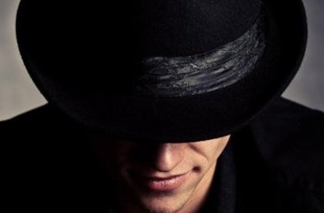 Rectificare: Vlad Alexandru Cristescu nu este actionar majoritar al firmei Libro Events si nici cel mai tanar milionar din Romania