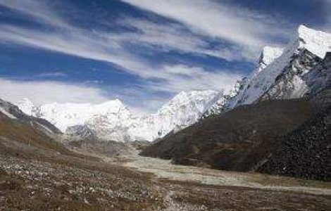 VIDEO: Alpinistul fotograf Alex Gavan, s-a intors de pe acoperisul lumii