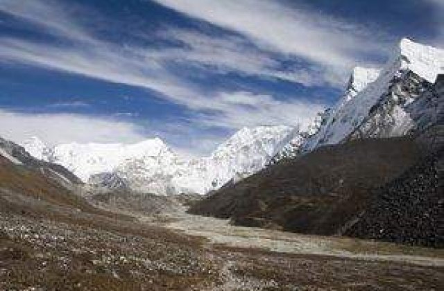 VIDEO: Alpinistul fotograf Alex Gavan, s-a intors de pe acoperisul lumii