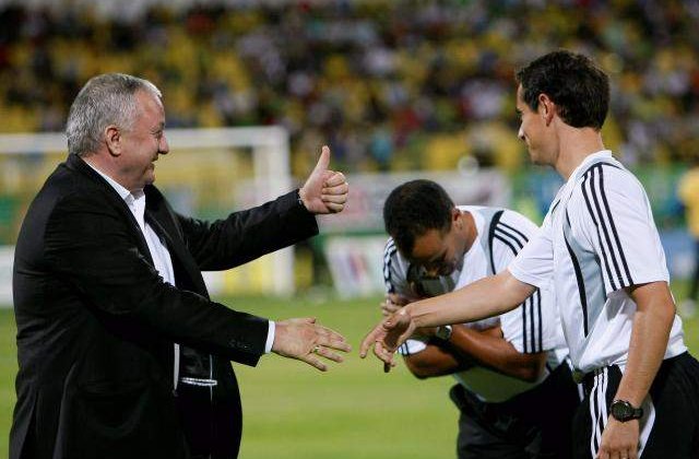 Porumboiu vrea sa dea in judecata cotidianul Marca