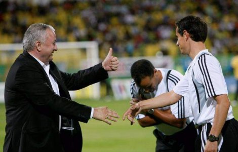 Porumboiu vrea sa dea in judecata cotidianul Marca