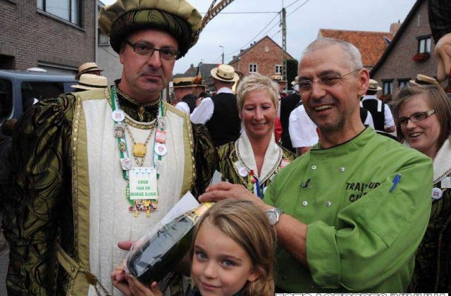 Record mondial: Un belgian a petrecut 83 de ore facand cartofi prajiti