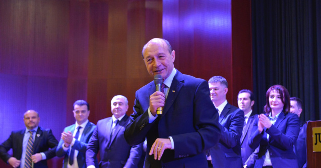 Alegeri parlamentare 2016. Basescu: Legea educatiei - schimonosita