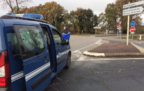 Angajata a unui azil de batrani din Franta, ucisa. Autoritatile nu exclud un atac de tip terorist