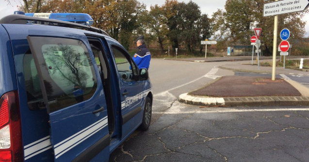 Angajata a unui azil de batrani din Franta, ucisa. Autoritatile nu exclud un atac de tip terorist